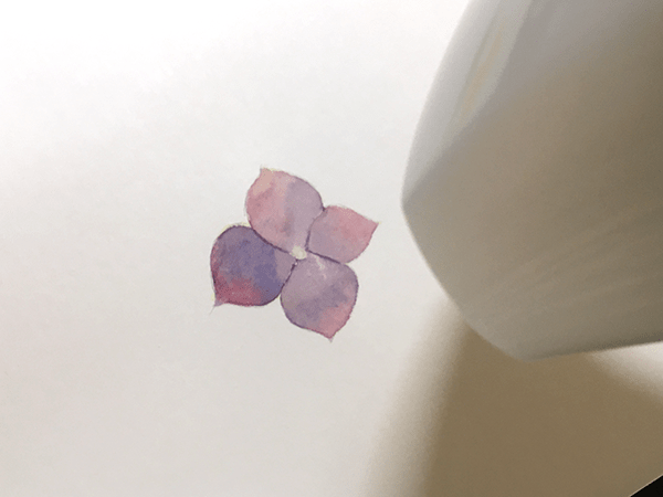 ドライヤーで乾かす
