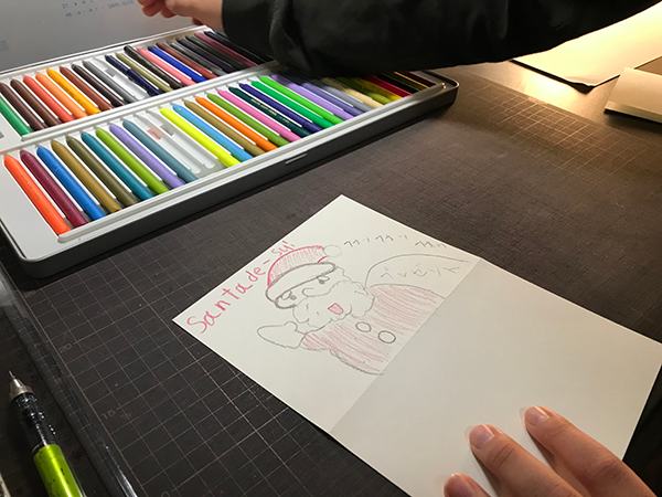 甥っ子は絵を描くのが好きらしい・・血すじかな・・