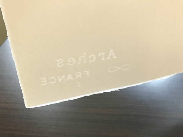 こっちは裏面(ロゴが逆さま)